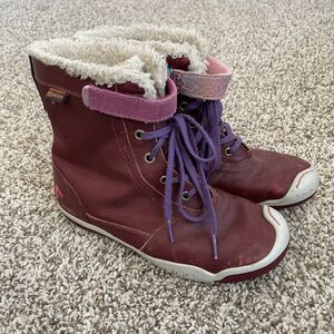 Size 3.5 / Girls' PLAE Winter Boots